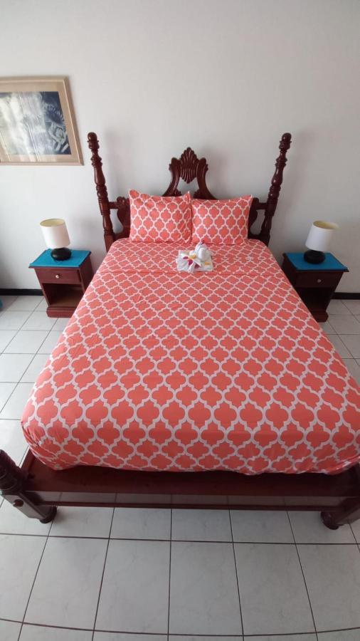 Fisherman'S Inn Hotel Florence Hall Bagian luar foto
