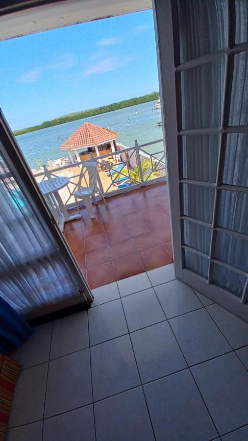 Fisherman'S Inn Hotel Florence Hall Bagian luar foto