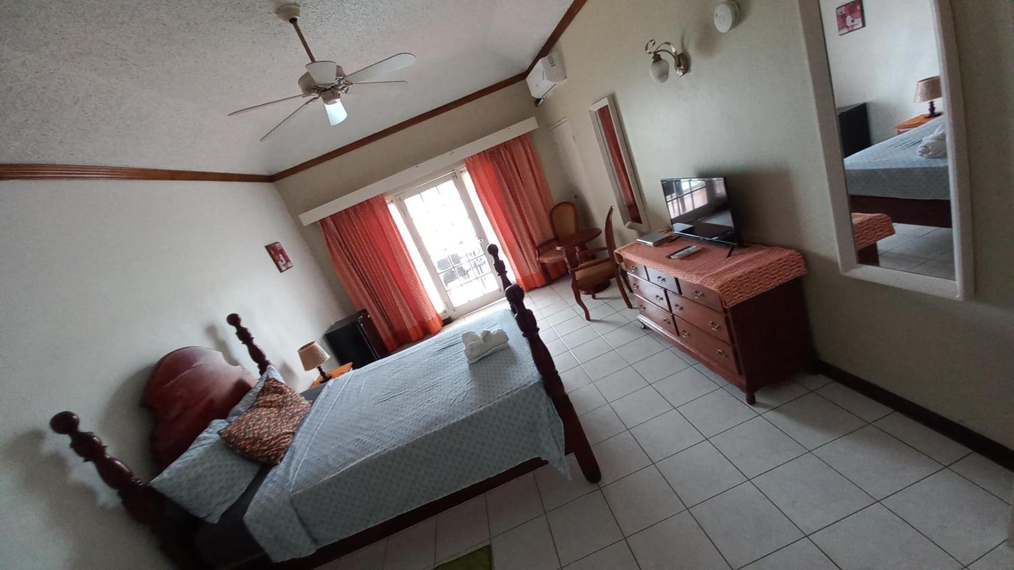 Fisherman'S Inn Hotel Florence Hall Bagian luar foto